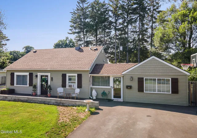 Photo 2 of Sale Pending at 1080 Alheim Dr, Schenectady, NY 12303 | MLS# 202622677 | Listing updated on 2026-08-02