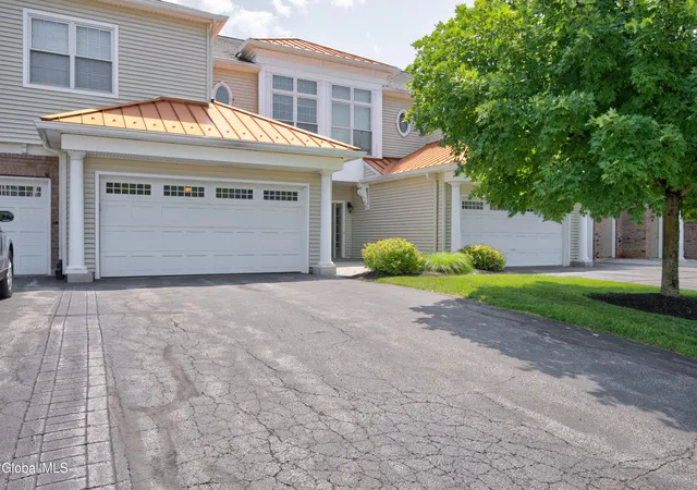 1st image of 802 Vly Pointe Dr, Schenectady, NY 12309 | MLS# 202622676