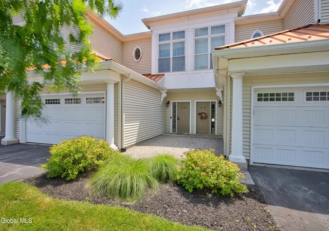 2nd image of 802 Vly Pointe Dr, Schenectady, NY 12309 | MLS# 202622676