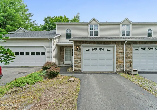 2nd image of 22 Woodside Dr, Albany, NY 12208 | MLS# 202622613