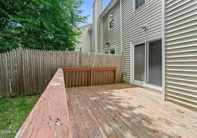 5th image of 22 Woodside Dr, Albany, NY 12208 | MLS# 202622613