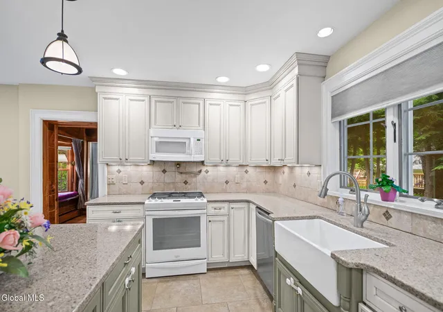 Photo 3 of Single family home for sale at 16 Maple Ave, Brunswick, NY 12180 | MLS# 202623447 | Listing updated on 2026-09-14