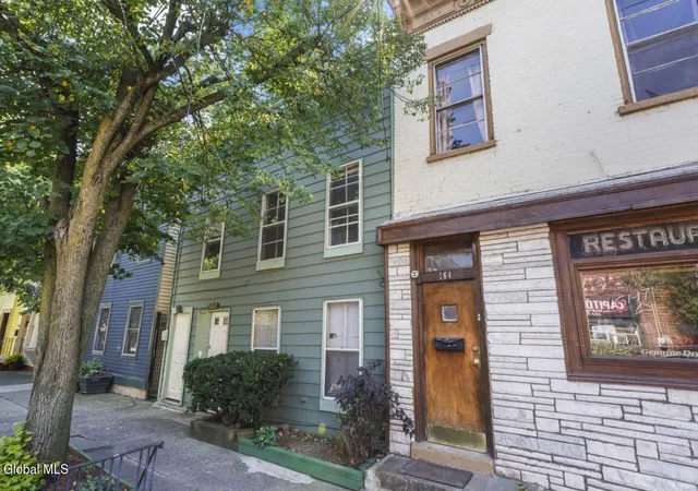 Listing Photo 4 - Condo for sale in building located at 162-170 Jefferson St, Albany, NY 12210