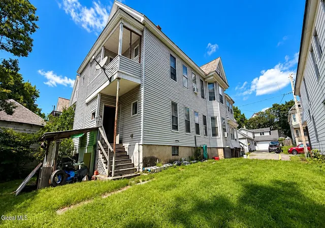 34th image of 42 Lincoln Ave, Amsterdam, NY 12010 | MLS# 202622600