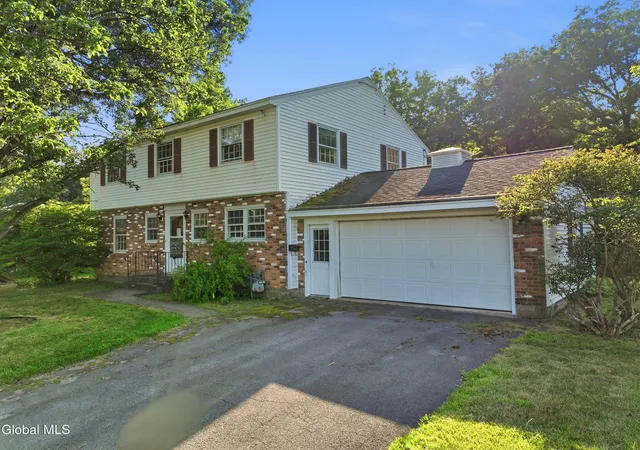 2nd image of 98 W Saint Stephens Ln, Schenectady, NY 12302 | MLS# 202622679