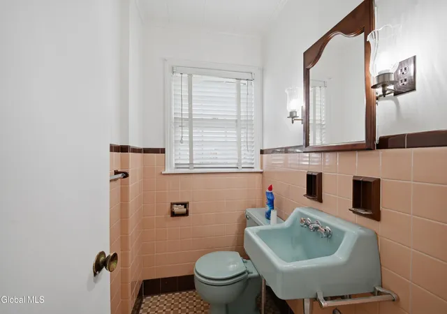 Photo 3 of Sale Pending at 98 W Saint Stephens Ln, Schenectady, NY 12302 | MLS# 202622679 | Listing updated on 2026-09-11