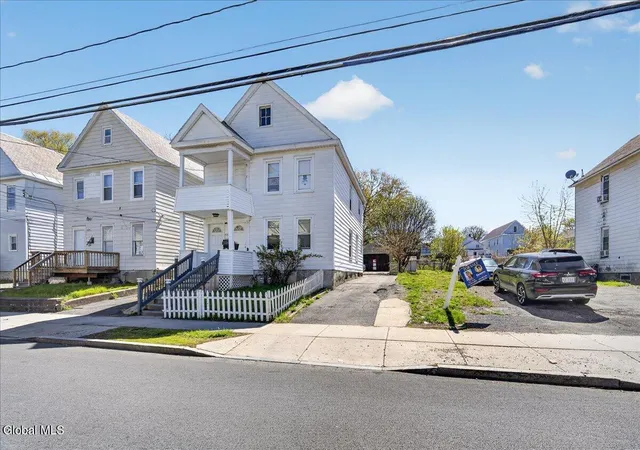 2nd image of 1620 Foster Ave, Schenectady, NY 12308 | MLS# 202622986