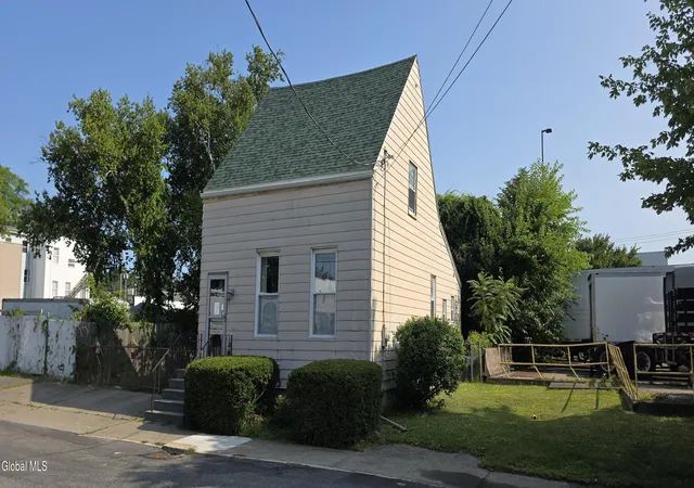 Single family home for sale at 19 Main St, Albany, NY 12204 | MLS# 202622794