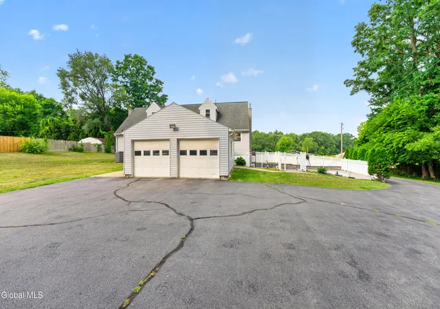 55th image of 27 Fellows Rd, Halfmoon, NY 12065 | MLS# 202622831
