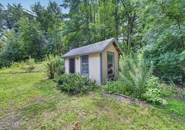 41st image of 21 Knollwood Dr, Saratoga Springs, NY 12866 | MLS# 202622854
