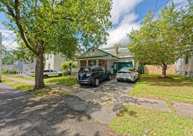 Photo 2 of Single family home for sale at 27 Lexington Ave, Gloversville, NY 12078 | MLS# 202622771 | Listing updated on 2026-08-07