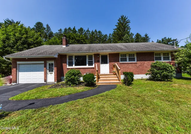 Photo 3 of Single family home for sale at 6 Lillian Dr, Schenectady, NY 12302 | MLS# 202622682 | Listing updated on 2026-08-04