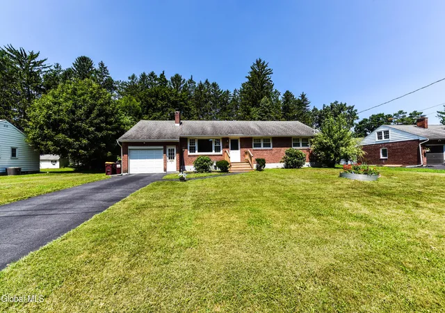 Photo 3 of Single family home for sale at 6 Lillian Dr, Schenectady, NY 12302 | MLS# 202622682 | Listing updated on 2026-08-04
