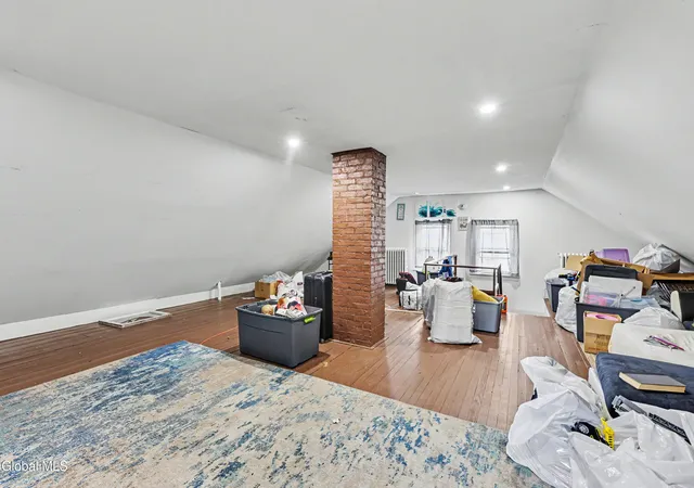Photo 3 of Single family home for sale at 10 Arnold Ave, Amsterdam, NY 12010 | MLS# 202622673 | Listing updated on 2026-08-17