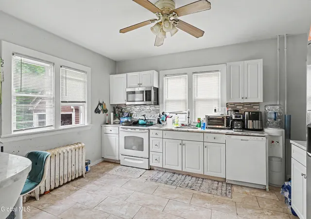 Photo 4 of Single family home for sale at 10 Arnold Ave, Amsterdam, NY 12010 | MLS# 202622673 | Listing updated on 2026-08-17