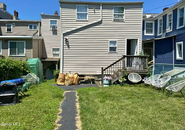 22nd image of 330 Broadway, Rensselaer, NY 12144 | MLS# 202624036