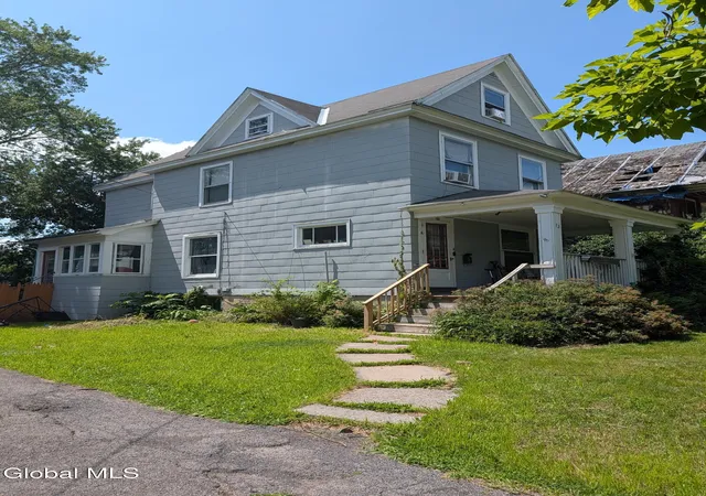 Photo 3 of Single family home for sale at 22 Mcclellan Ave, Amsterdam, NY 12010 | MLS# 202622786 | Listing updated on 2026-08-07