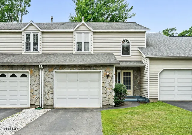 1st image of 5 Woodside Dr, Albany, NY 12208 | MLS# 202622932