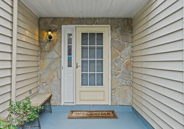2nd image of 5 Woodside Dr, Albany, NY 12208 | MLS# 202622932