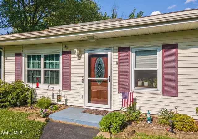 33rd image of 5 Memory Ln, Schenectady, NY 12304 | MLS# 202622668