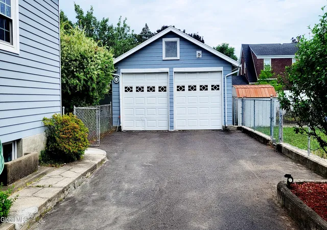 Photo 4 of Sale Pending at 24 Madison Ave, Albany, NY 12205 | MLS# 202622753 | Listing updated on 2026-08-14