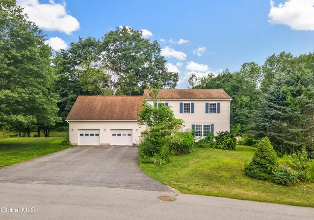 Photo 3 of Single family home for sale at 121 Lemont Ave, Corinth, NY 12822 | MLS# 202622671 | Listing updated on 2026-08-12