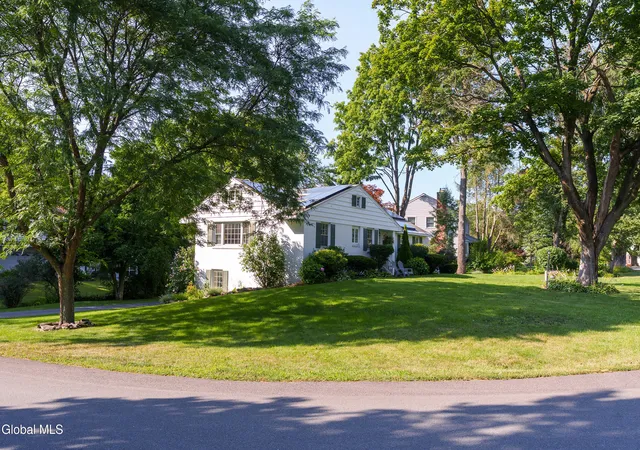 62nd image of 1333 Wemple Ln, Schenectady, NY 12309 | MLS# 202622893