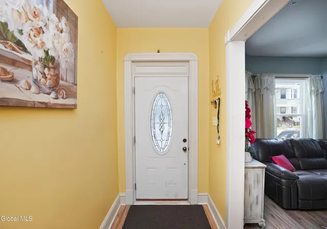 Listing Photo 5 - Condo for sale in building located at 1030 Delamont Ave, Schenectady, NY 12307