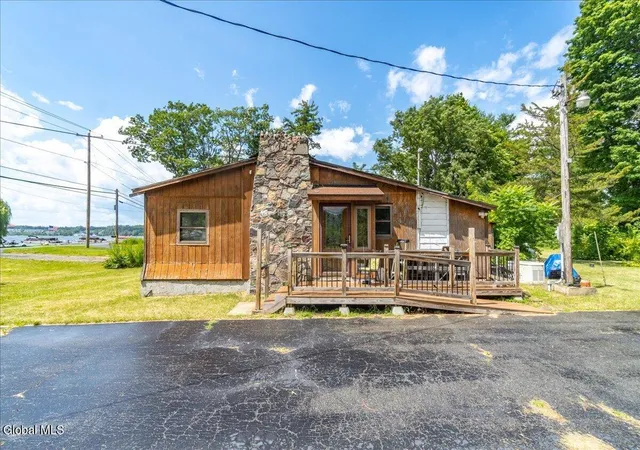 Photo 2 of Sale Pending at 1318 Nys Rt 9p, Saratoga, NY 12866 | MLS# 202623076 | Listing updated on 2026-09-09