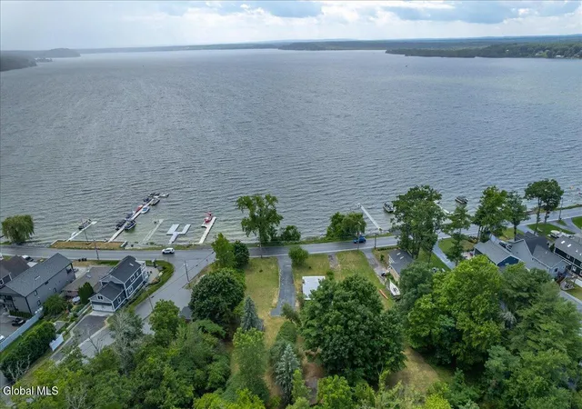 Photo 4 of Sale Pending at 1318 Nys Rt 9p, Saratoga, NY 12866 | MLS# 202623076 | Listing updated on 2026-09-09