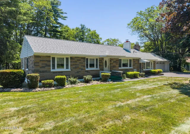 Photo 3 of Single family home for sale at 1984 Van Antwerp Rd, Schenectady, NY 12309 | MLS# 202622748 | Listing updated on 2026-09-15