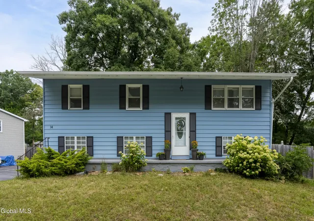 1st image of 14 Deerleap Pl, Saratoga Springs, NY 12866 | MLS# 202622888