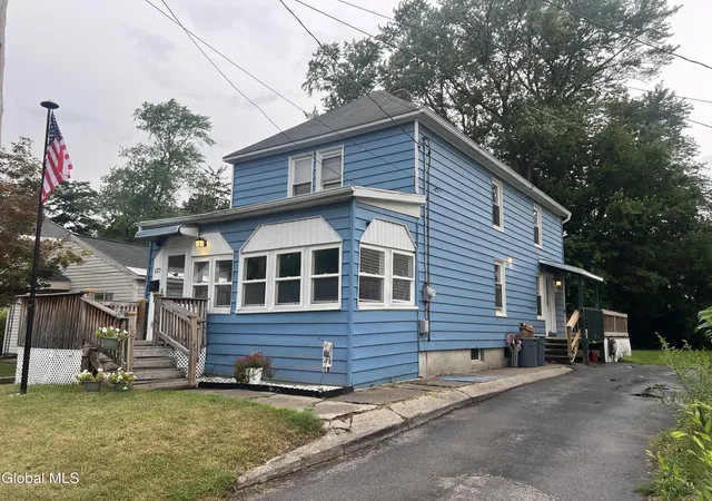 Photo 2 of Single family home for sale at 127 Clayton Rd, Schenectady, NY 12304 | MLS# 202622798 | Listing updated on 2026-09-14