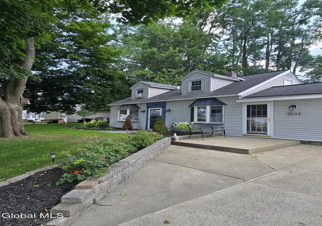 Photo 3 of Sale Pending at 1005 Argo Blvd, Schenectady, NY 12303 | MLS# 202622871 | Listing updated on 2026-08-05