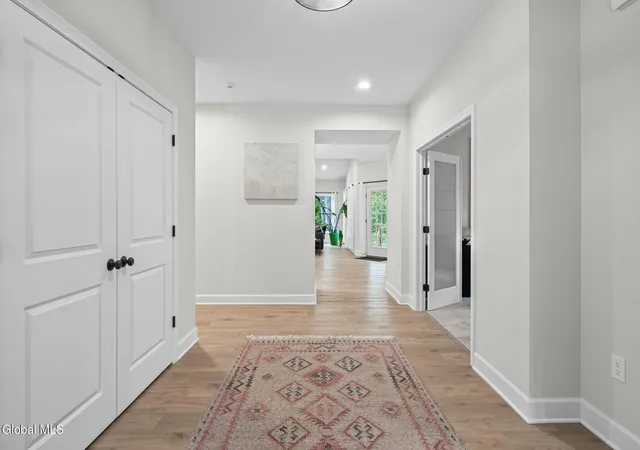 Photo 4 of Single family home for sale at 8 Fairway Ct, Voorheesville, NY 12186 | MLS# 202623432 | Listing updated on 2026-09-16
