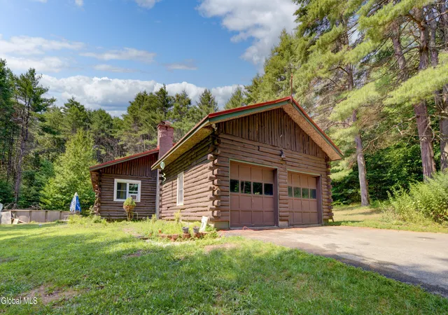 2nd image of 206 Capehorn Rd, Johnstown, NY 12095 | MLS# 202622773