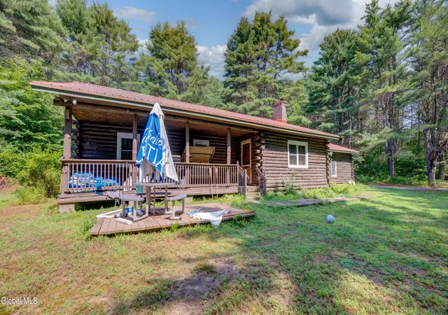 Photo 3 of Single family home for sale at 206 Capehorn Rd, Johnstown, NY 12095 | MLS# 202622773 | Listing updated on 2026-08-25