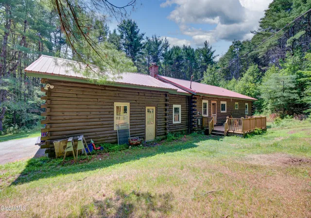 Photo 4 of Single family home for sale at 206 Capehorn Rd, Johnstown, NY 12095 | MLS# 202622773 | Listing updated on 2026-08-25