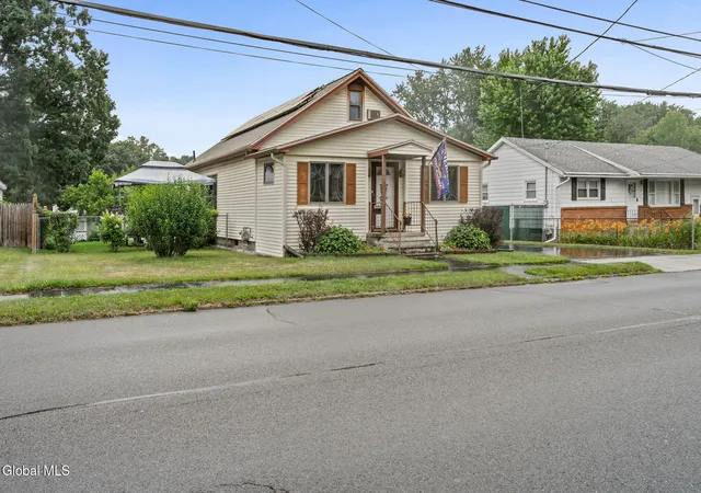 Photo 3 of Sale Pending at 55 Cuthbert St, Schenectady, NY 12302 | MLS# 202622829 | Listing updated on 2026-08-06
