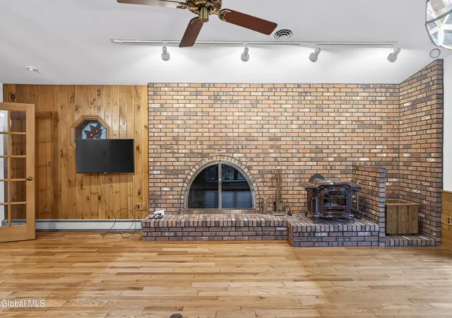 Photo 4 of Sale Pending at 17 Weiser St, Glenmont, NY 12077 | MLS# 202622885 | Listing updated on 2026-08-05