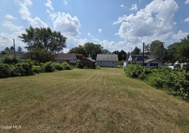 14th image of 3337 Alice St, Schenectady, NY 12304 | MLS# 202622958