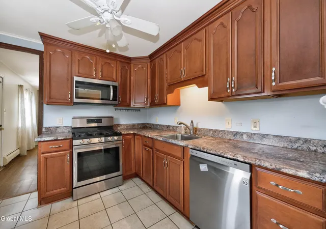 Photo 3 of Single family home for sale at 1048 Inner Dr, Schenectady, NY 12303 | MLS# 202622811 | Listing updated on 2026-08-04