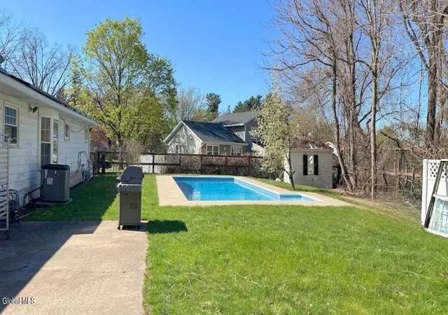 4th image of 20 Danielwood Dr, Albany, NY 12211 | MLS# 202623013