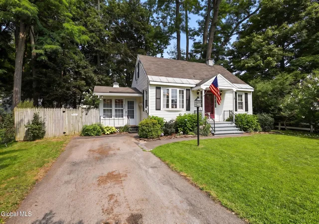 2nd image of 64 Shepard Ave, Schenectady, NY 12304 | MLS# 202622897