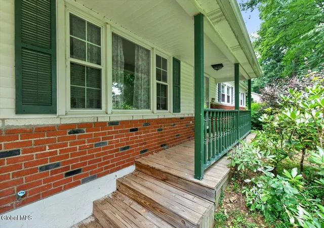 Photo 3 of Sale Pending at 15 Secada Dr, Clifton Park, NY 12065 | MLS# 202622847 | Listing updated on 2026-08-01