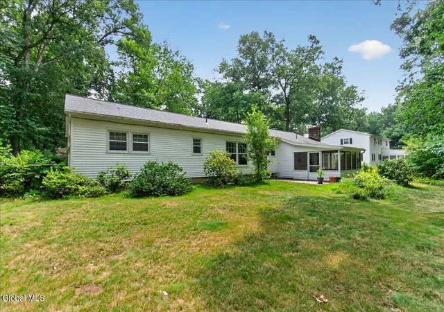 40th image of 15 Secada Dr, Clifton Park, NY 12065 | MLS# 202622847