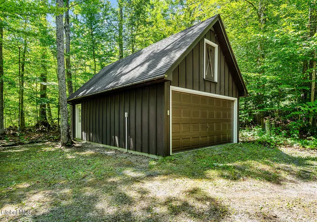 5th image of 179 Maplewood Dr, Gloversville, NY 12078 | MLS# 202622949