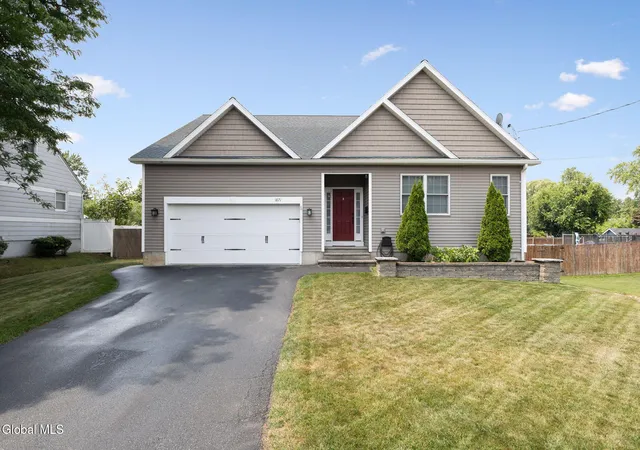 2nd image of 1871 Elizabeth St, Schenectady, NY 12303 | MLS# 202622933
