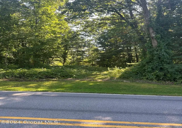 4th image of 104 Knapp Rd, Mechanicville, NY 12118 | MLS# 202623000