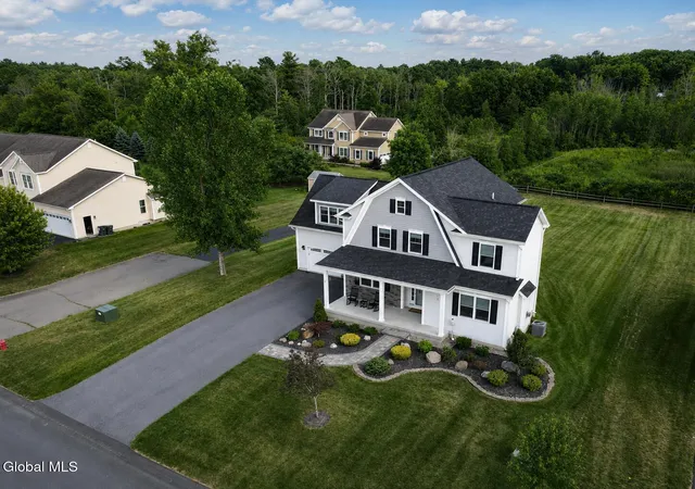 Photo 3 of Single family home for sale at 21 Tisdale Ln, Clifton Park, NY 12065 | MLS# 202624217 | Listing updated on 2026-08-26